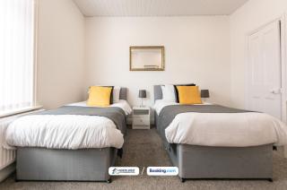 Manchester Work Stays 2BR Home with Parking & WiFi - Manchester - 9