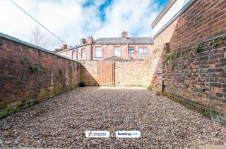 Manchester Contractor Stay 2 Bed House with Free Parking & WiFi - Manchester - 1