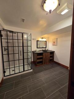 Kennymores Grill and Lodging - Cedaredge - 4