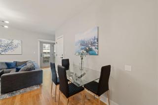 3 Bed 2 Bath Chicago Retreat w Balcony & Parking - 9