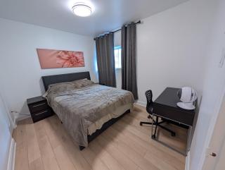 Stay close to Montreal - Longueuil - 7