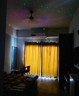 Paramount Skyline Retreat - Greater Noida - 6