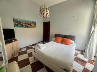 Santa Isabel Low Cost Rooms in private house - Sevilla - 9