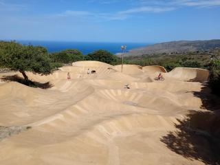 Bluenigma Hotel and Backpackers - Andros - 6