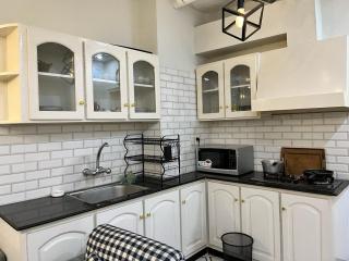 Luxury 1BHK in F11 Prime Location Cozy Stay - Islamabad - 5