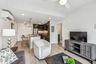 Luxury Pool Home, Mins To Hospitals, Gym - Marble Falls - 1