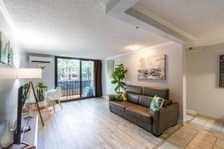Stunning 1BR with lanai -2 blocks to Waikiki Beach - Honolulu - 0