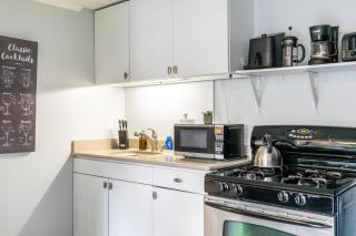 Stunning 1BR with lanai -2 blocks to Waikiki Beach - Honolulu - 6