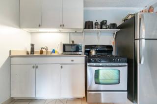 Stunning 1BR with lanai -2 blocks to Waikiki Beach - Honolulu - 7