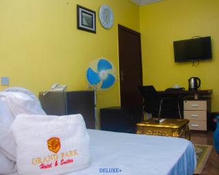 GRAND PARK HOTEL AND SUITEs - Egbe - 9