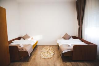 House Duzi - - 4
