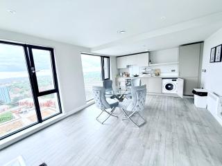 Modern Stay Two Bedroom Flat on Broad Street - 8