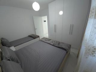 Peaceful Conteporary Apartment - Berat - 4