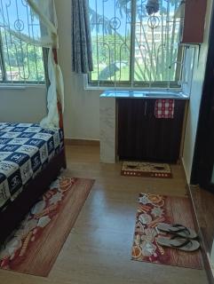 Lena's Studio Room - 8