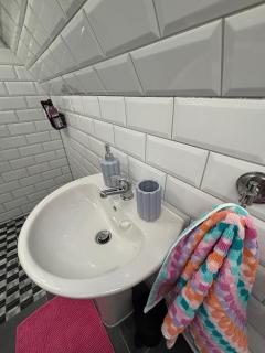 A Stylish Private Studio in the Heart of the City - 3