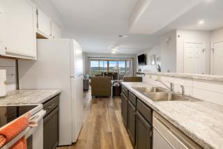 Ozark Mountain Oasis - For 7 - Kimberling City - 1
