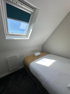 Apartment 3 Newcastle above Paddy Power - Galway - 3