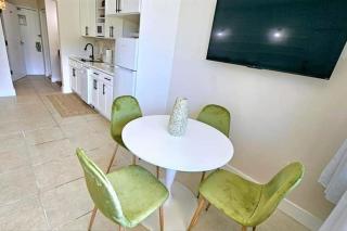 Little Harbor Resort C306 Tampa Bay FL Beach, Bayside, 2 Pools - 1