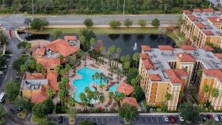 4Travel Club -Two & Three Bed Rooms Condo Resort-Free Parking & Shuttle to Parks - 1