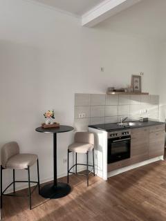 Gemütliche City Wohnung in Top Lage frisch saniert & zentral! - Hameln - 0