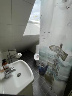 Sea-Inspired Suite for You and Your Pet - Öjersjö - 4