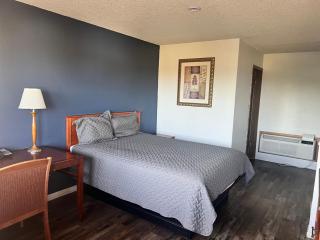 Oasis Inn and Suites - Fallon - 5
