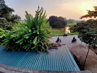 Explore With Lam - 2