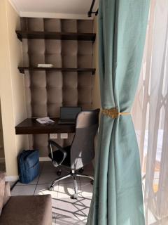 Dainfern Fourways apartment with private garden and scenic views - Sandton - 2