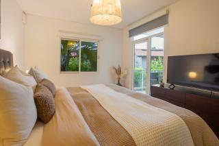 4 Bedrooms modern Condo at walking distance from Eagle beach - Palm-Eagle Beach - 3