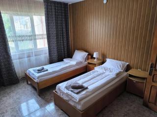 Friendly House - 9