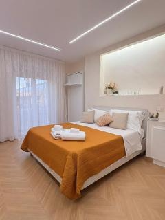 Max Fox Suite - 8