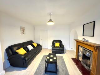 Rushden 5 Beds 3 Bedroom Home - Contractors - Families - Free Parking - Garden - Fast Wifi - Smart HD TV with Netflix - Rushden - 9