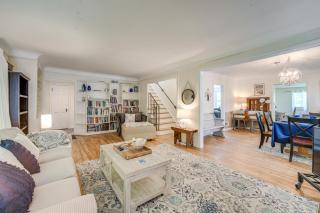 9 Mi to Cleveland Home Near Hospitals and Colleges - - 5