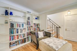 9 Mi to Cleveland Home Near Hospitals and Colleges - - 4