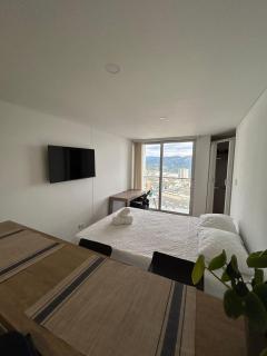 Sophisticated with a Prime Location - Stratum 5 - 0