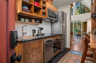 Kodiak Cabin | Hot tub, EV, AC - Packwood - 7