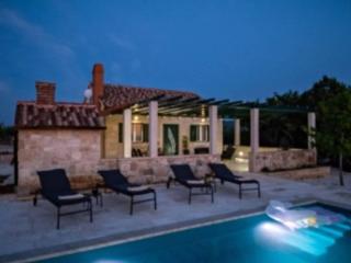Holiday Home Bra uta- Two Bedroom Holiday Home with Pool - Pučišća - 6