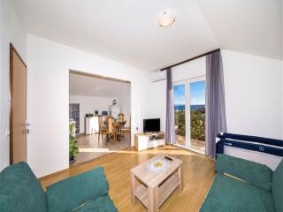 Trogir Comfortable Apartment with Terrace - Two Bedroom Apartment with Terrace - Trogir - 9
