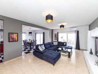 Exquisite Spacious Villa Bufaline with Pool and Gym - Eight Bedroom Villa with Pool and Gym - Kastel Novi - 0