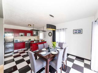 Exquisite Spacious Villa Bufaline with Pool and Gym - Eight Bedroom Villa with Pool and Gym - Kastel Novi - 1