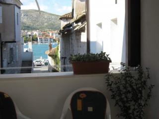 Klaudija s Charming Apartments & Rooms - One Bedroom Apartment - Trogir - 4