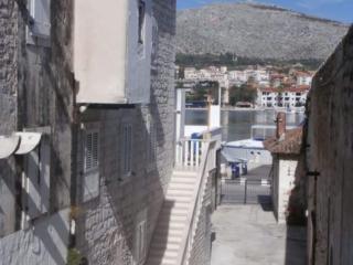 Klaudija s Charming Apartments & Rooms - One Bedroom Apartment - Trogir - 2