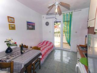 Beachfront Apartments Pla a - Two Bedroom Apartment A2 - Ivan Dolac - 6