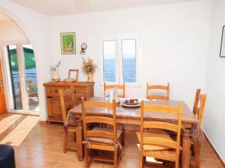 Four Bedroom Holiday Home - Gdinj - 0