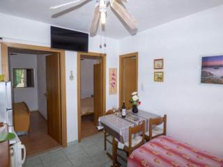 Beachfront Apartments Pla a - Two Bedroom Apartment A2 - Ivan Dolac - 7