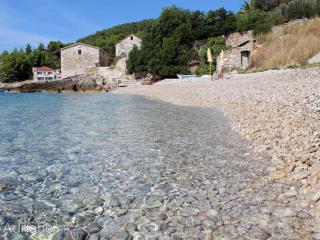 Four Bedroom Holiday Home - Gdinj - 3