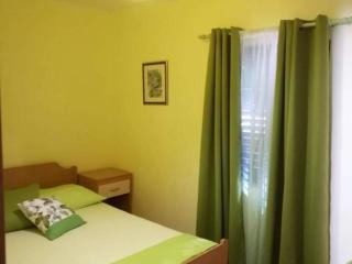 Four Bedroom Holiday Home - 7