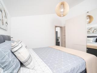 Stylish Two Bedroom Apartment in Labin - Two Bedroom Apartment with Terrace - Labin - 7
