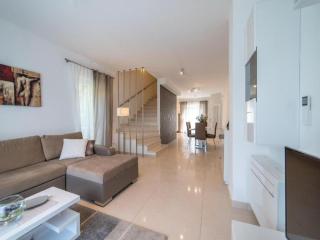 Villa Anita - Five Bedroom Villa with Swimming pool - Gruda - 5