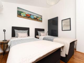 Stylish Two Bedroom Apartment in Labin - Two Bedroom Apartment with Terrace - Labin - 6